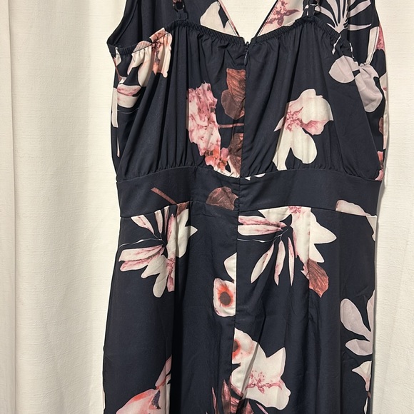 Amazon HighLow Dress - Picture 3 of 5